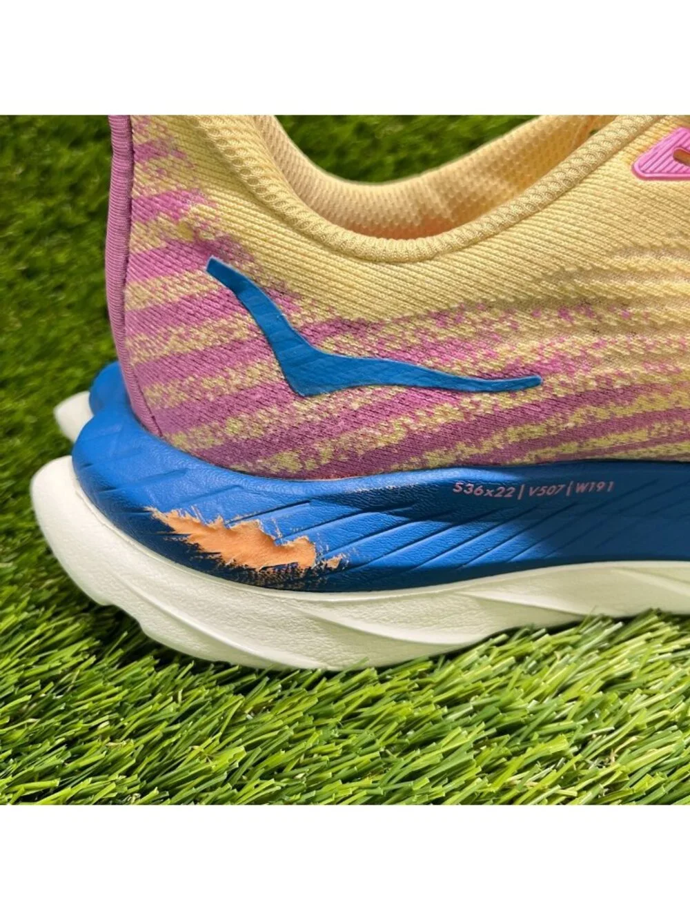 Hoka seller notes